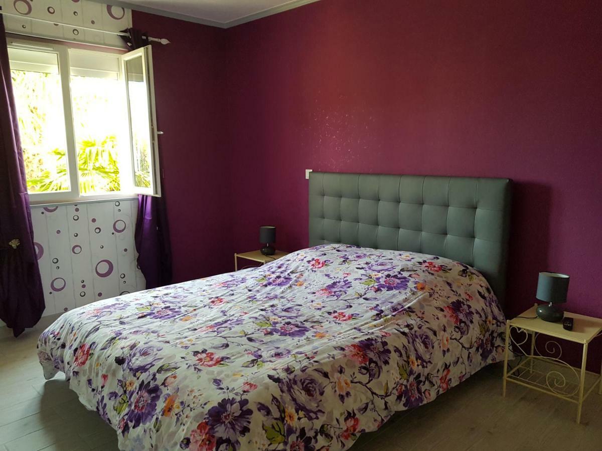 19 Rue Du Cadran Apartment Montmorillon Bagian luar foto