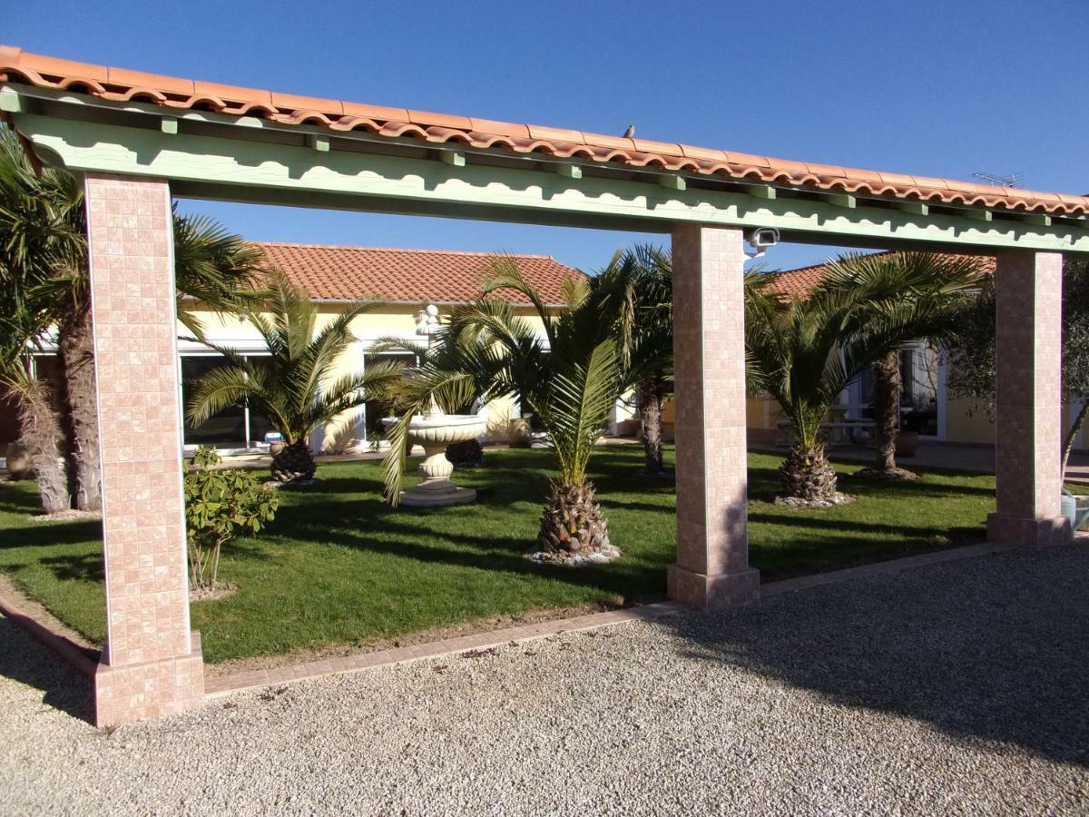 19 Rue Du Cadran Apartment Montmorillon Bagian luar foto
